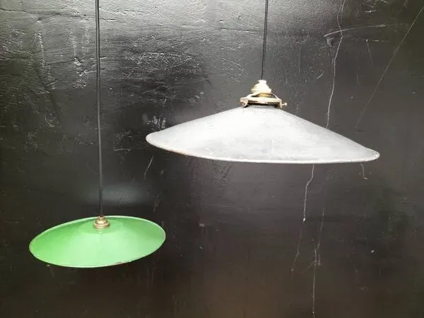 Illustration numéro 4 du produit Suspensions en tôles émaillées