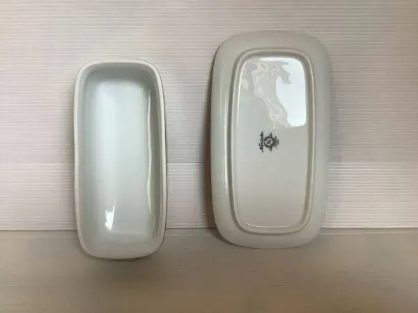 Illustration numéro 4 du produit Beurrier à cloche noritake modèle Savannah