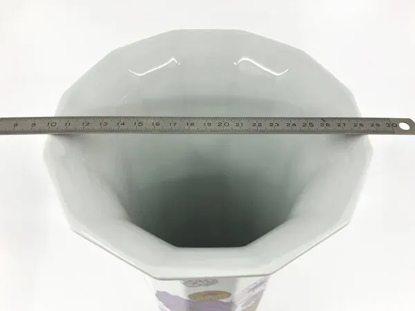 Illustration numéro 4 du produit Grand vase  en porcelaine • Rosenthal • Tapio Wirkkala • Germany 1979