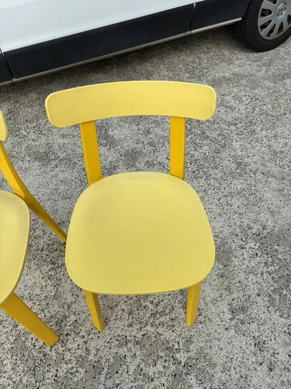 Illustration numéro 4 du produit Chaises All Plastic Chair APC bouton d'or Vitra