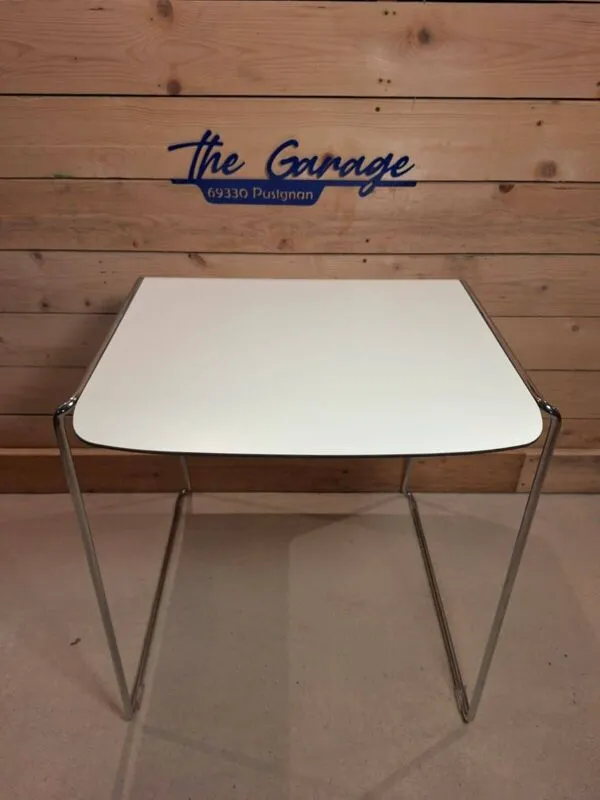 Illustration numéro 4 du produit Table ou bureau tudor de la maison howe