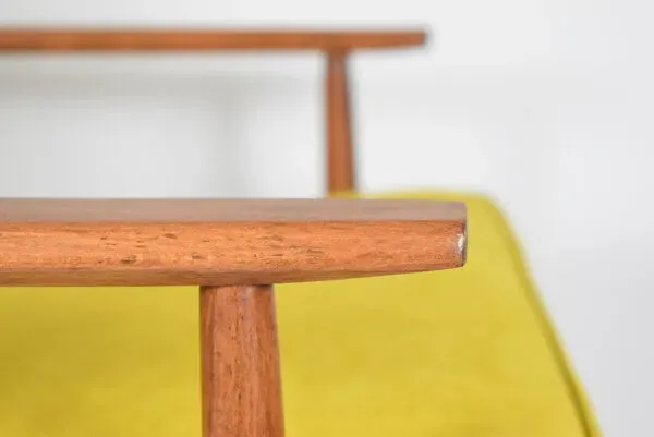 Illustration numéro 4 du produit Fauteuil vintage original « FOX », designer Henry Lis, années 1970, entièrement restauré, jaune