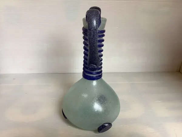 Illustration numéro 4 du produit Vase avec anses Scavo bleu