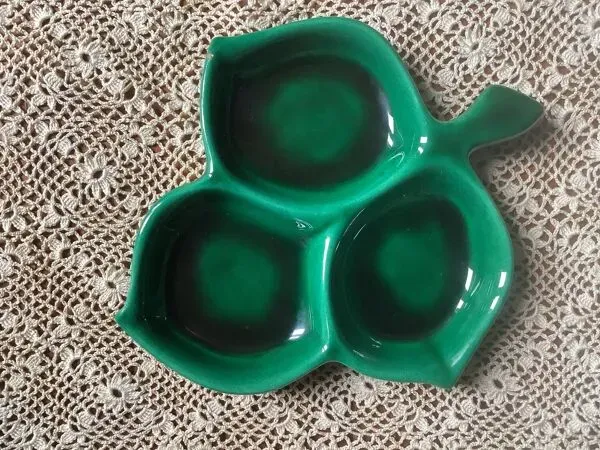 Illustration numéro 4 du produit Vide poche feuille céramique