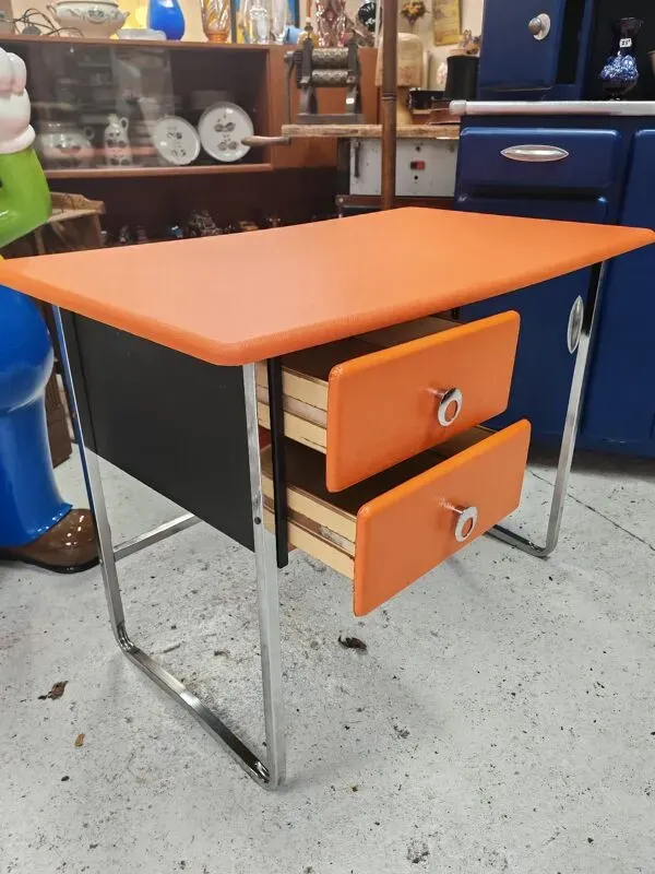 Illustration numéro 4 du produit Bureau vintage année 70