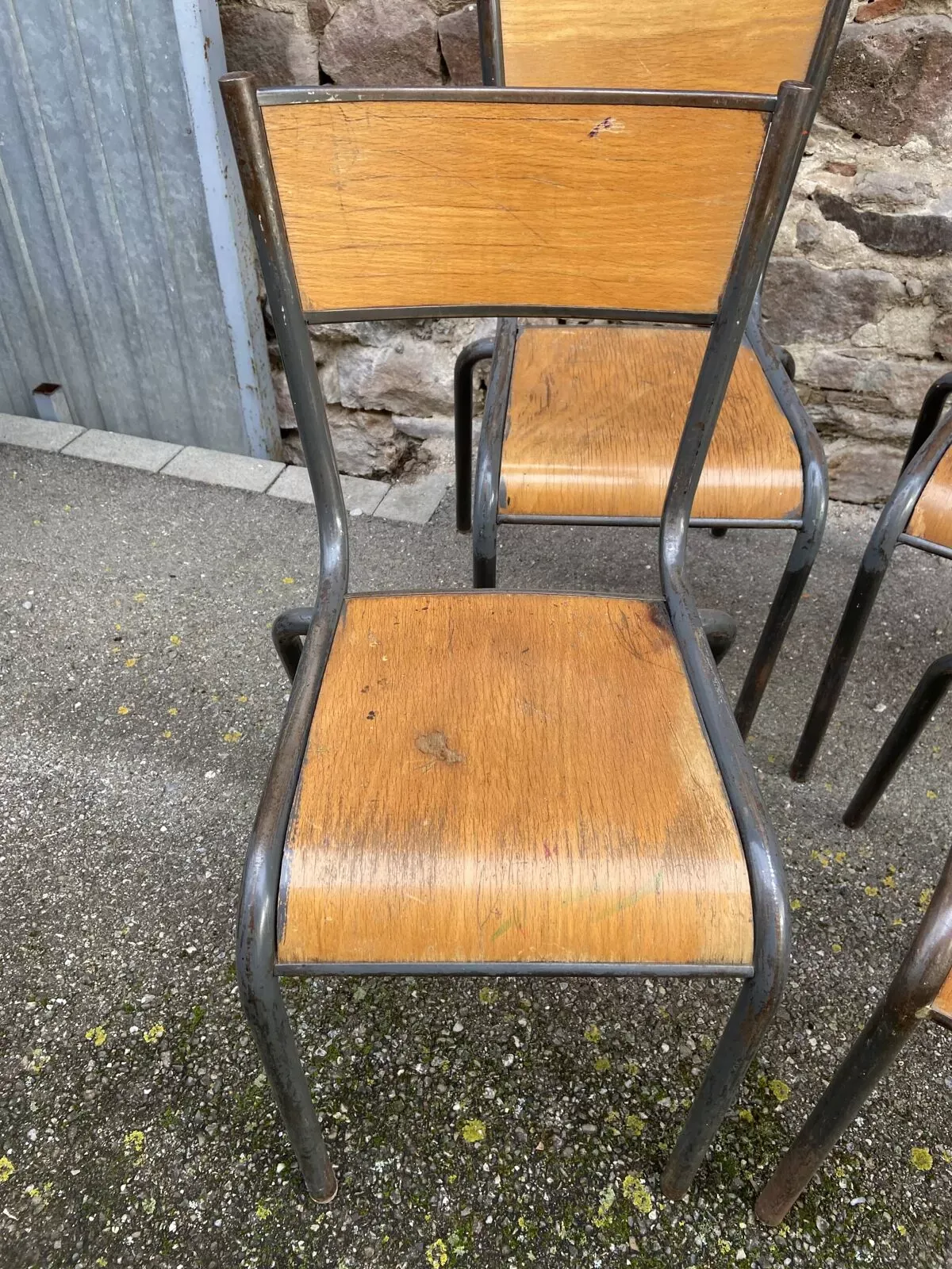 Illustration numéro 4 du produit lot de 4 chaises d'école industrielle école vintage collectivités French School chairs Mullca