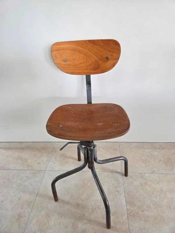 Illustration numéro 4 du produit Chaise d'atelier dites d'architecte