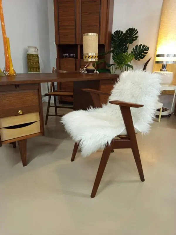 Illustration numéro 4 du produit Fauteuil scandinave vintage