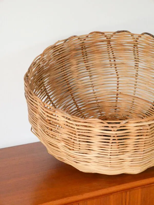 Illustration numéro 4 du produit Suspension géante en osier, forme Ronde, 1970 - 54 X 34 cm