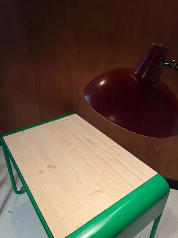 Illustration numéro 4 du produit Bureau vintage vers 1970