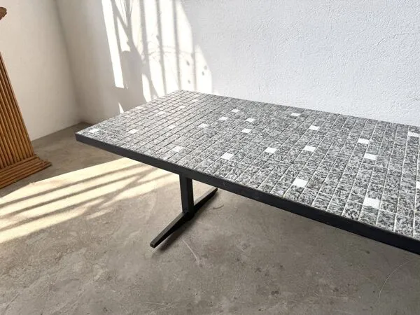 Illustration numéro 4 du produit Table basse moderniste mosaïque céramique, Lilienthal, années 60
