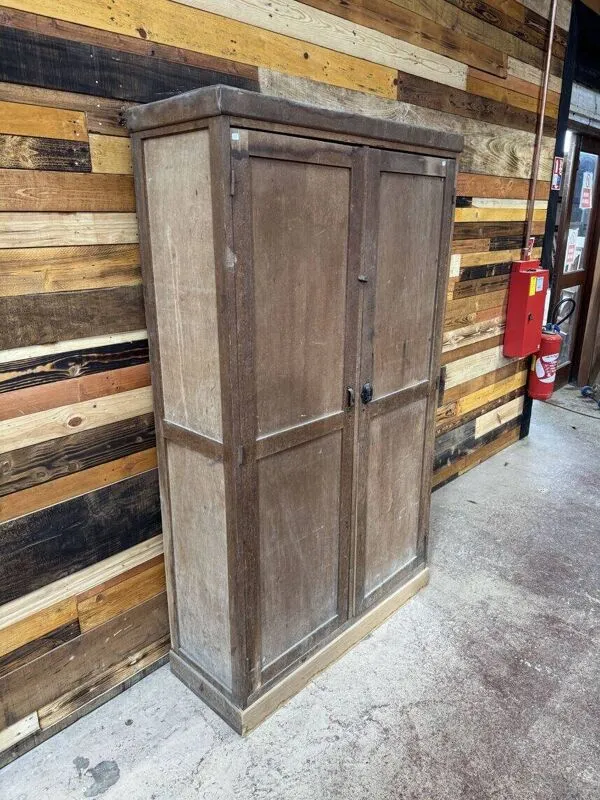 Illustration numéro 4 du produit Armoire de magasin 1940 - Chêne - Meuble de métier authentique