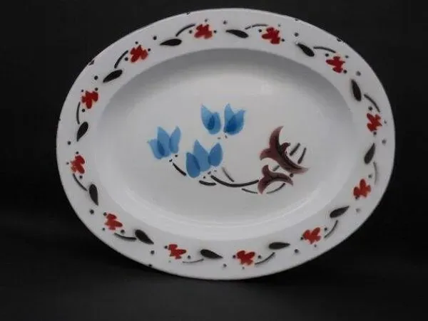 Illustration numéro 4 du produit Plateau en tôle émaillée