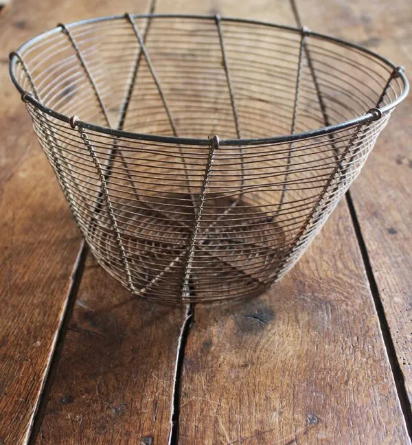 Illustration numéro 4 du produit Panier Corbeille ronde métal fil de fer