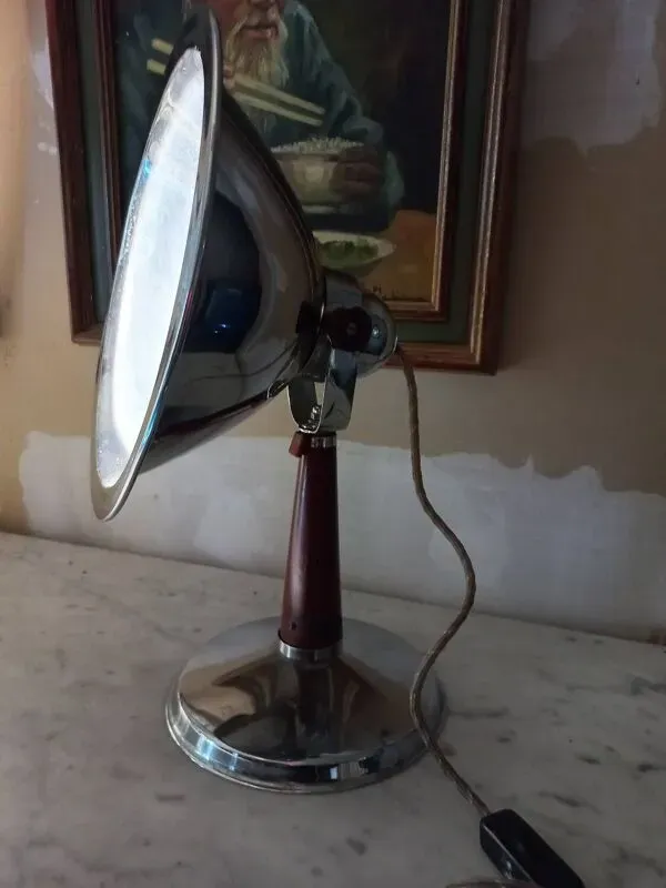 Illustration numéro 4 du produit Lampe inox  industrielle  marque Atheeza à  Usés  France  1992