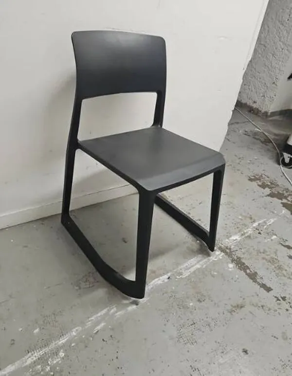 Illustration numéro 4 du produit Chaises de caféteria - Vitra