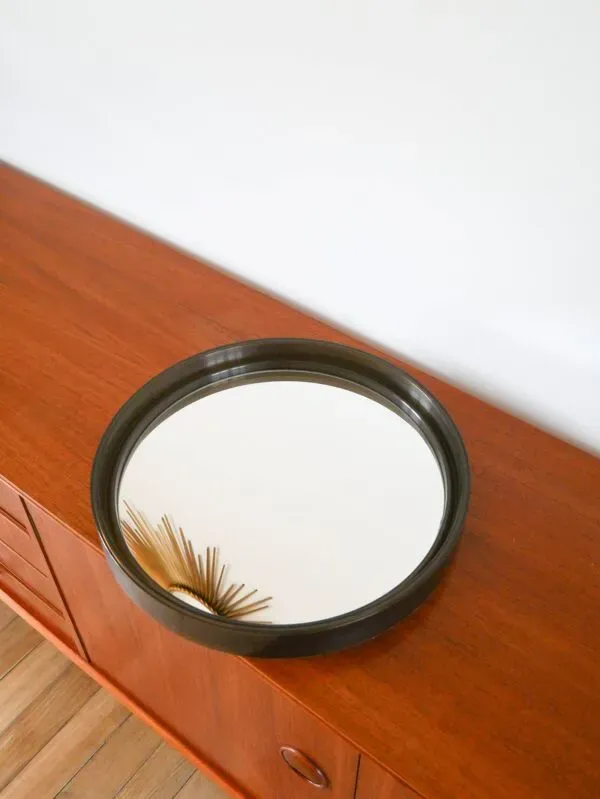 Illustration numéro 4 du produit Miroir casquette en plexi gris Made in France Modèle déposé, Design, 1970