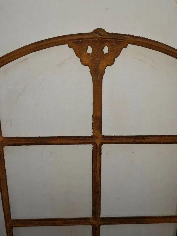 Illustration numéro 4 du produit Fenêtre en fonte