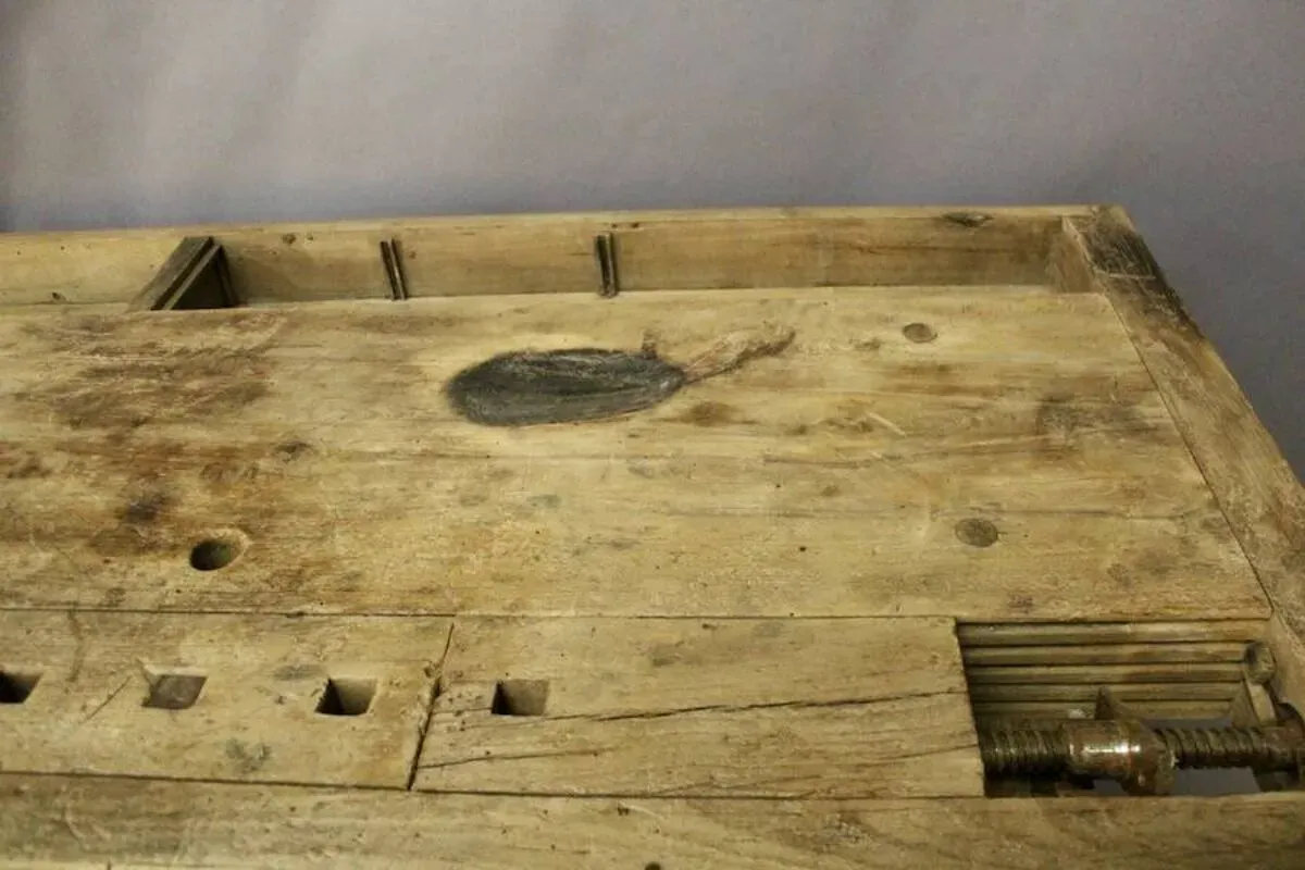 Illustration numéro 4 du produit établi De Menuisier, Grand Modèle