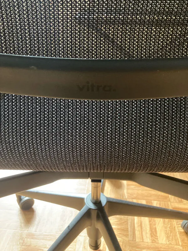 Illustration numéro 4 du produit Chaise de bureau Vitra Physix, black pearl