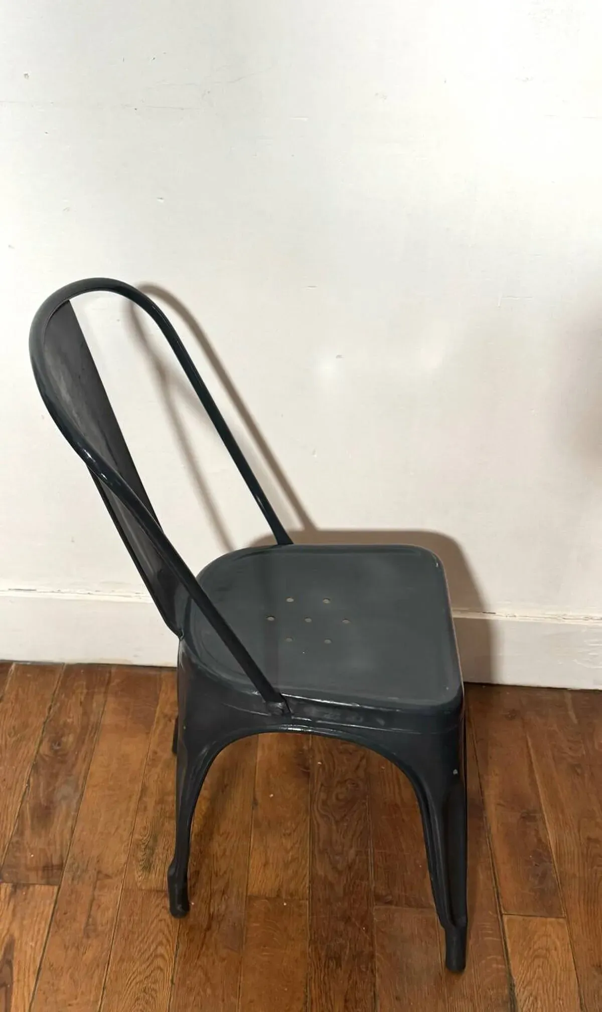 Illustration numéro 4 du produit Chaise Tolix A