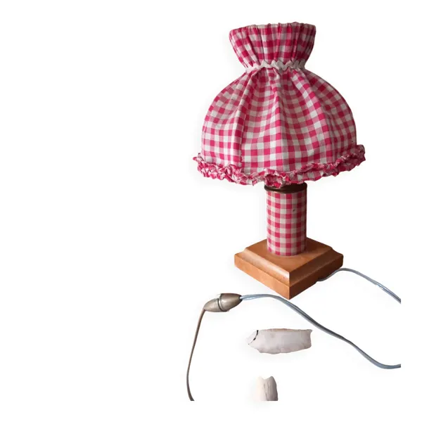 Illustration numéro 4 du produit Lampe à poser rustique abat- jour vichy cottagecore