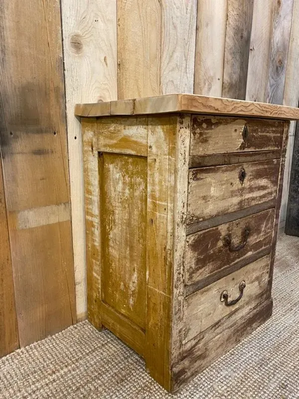 Illustration numéro 4 du produit Meuble de métier ancien