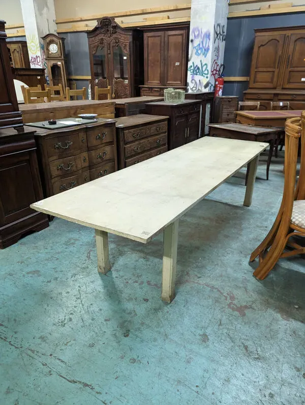 Illustration numéro 4 du produit Table d'atelier peinte en blanc