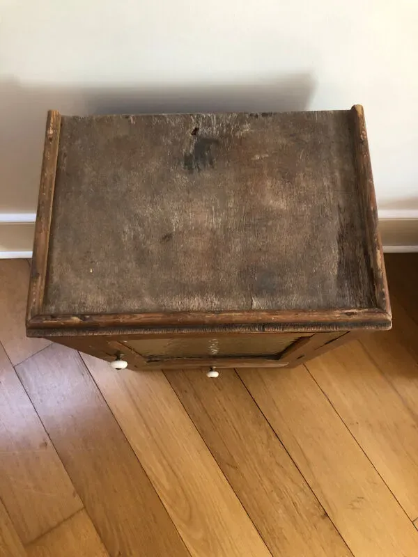 Illustration numéro 4 du produit Armoire vitrée à poser