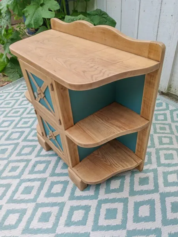 Illustration numéro 4 du produit Buffet bas chêne massif