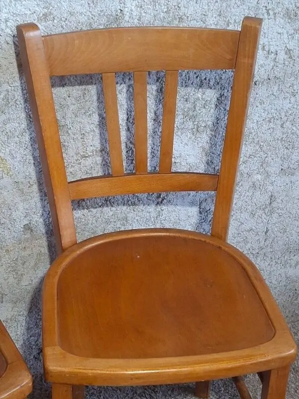 Illustration numéro 4 du produit 8 Chaises Bistrot dont 2 Luterma Hêtre Massif Années 50 Authentiques