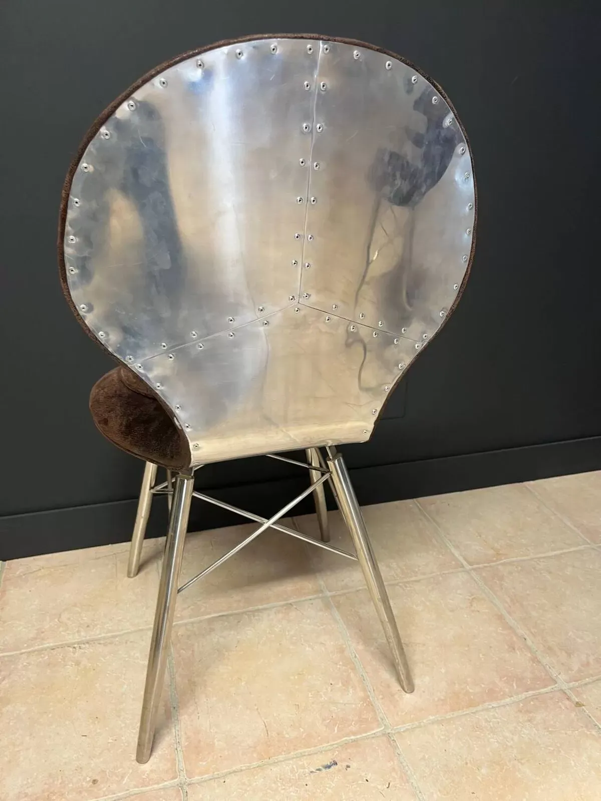 Illustration numéro 4 du produit Chaises