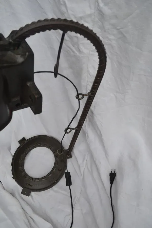 Illustration numéro 4 du produit Lampe sur pied - de bureau