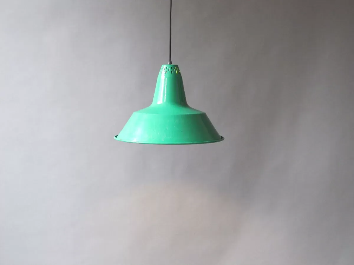 Illustration numéro 4 du produit Suspension industrielle verte