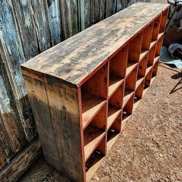 Illustration numéro 4 du produit Meuble de métier à casiers