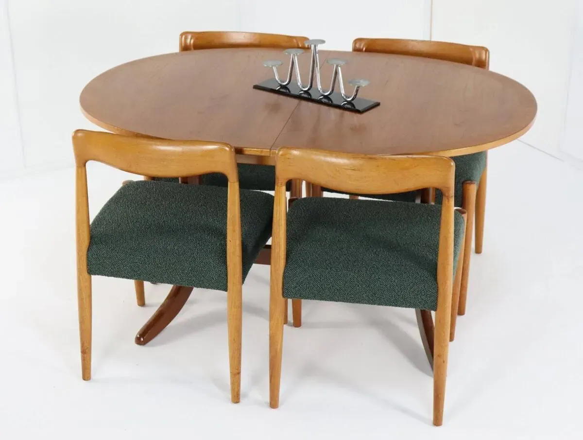 Illustration numéro 4 du produit Ensemble de 4 chaises danoises 'Bjerremose'