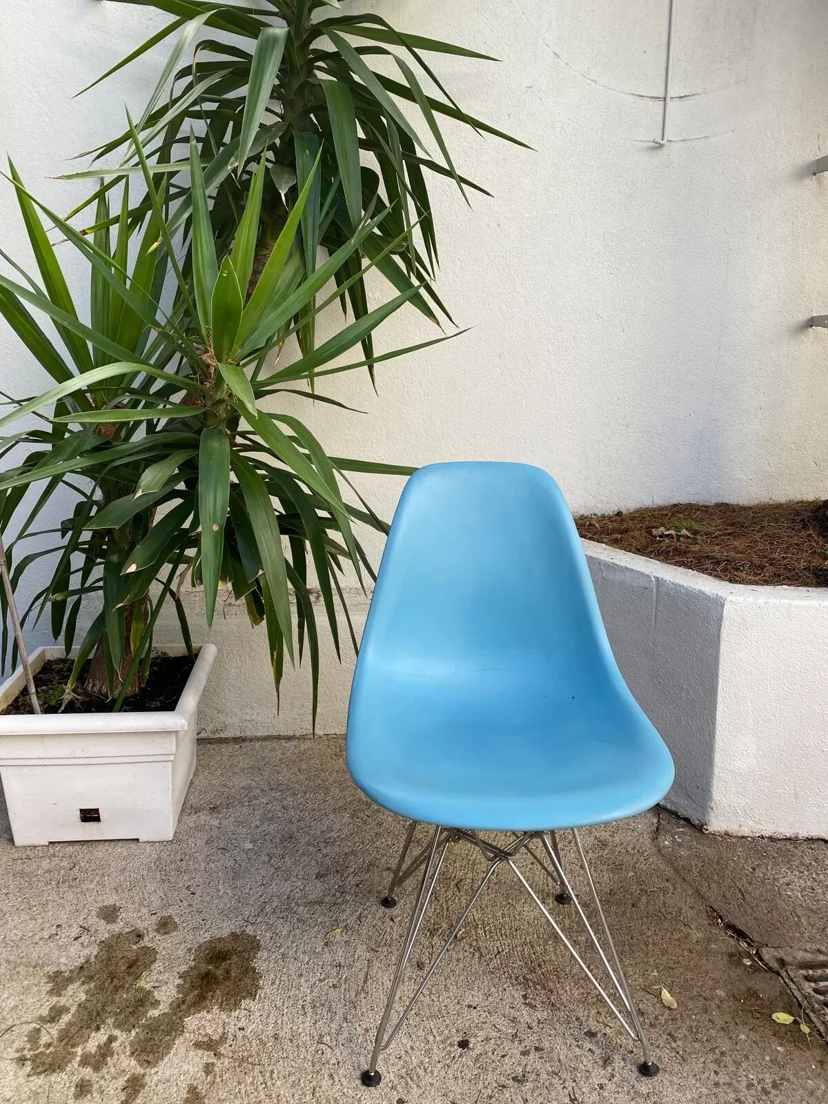 Illustration numéro 4 du produit Chaise ''Plastic Chair'' de Charles et Ray Eames