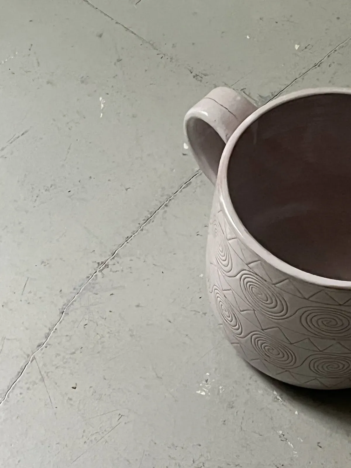 Illustration numéro 4 du produit grand vase / cache pot en céramique émaillée signée Robert Picault, vallauris 1950