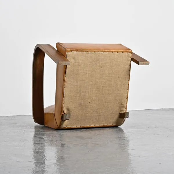 Illustration numéro 4 du produit Fauteuil club Art Deco en cuir havane, vers 1940