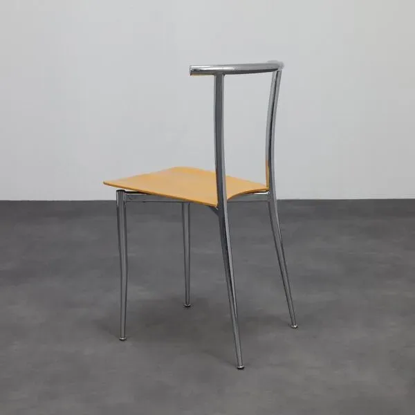 Illustration numéro 4 du produit Ensemble rare de 4 chaises de salle à manger postmodernes par Segis, Italie, années 1990.