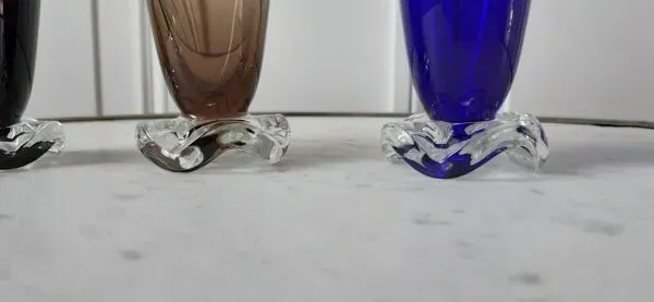 Illustration numéro 4 du produit Lot de 3 verres à pieds fleurs design années 60-70