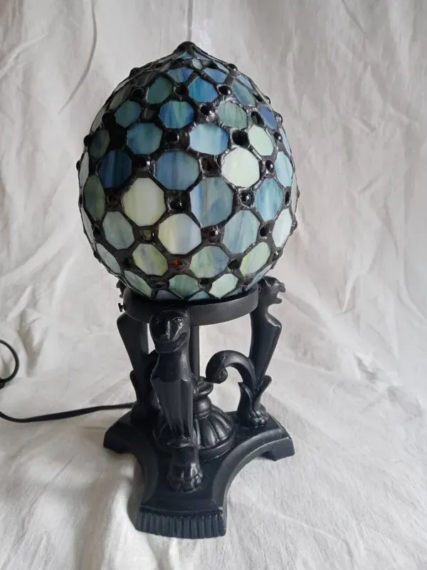 Illustration numéro 4 du produit Petite lampe Ovoïde