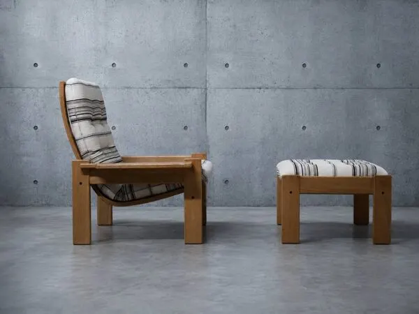 Illustration numéro 4 du produit Charmant Fauteuil scandinave bois massif, par Y. Ekstrom - Vintage 1970