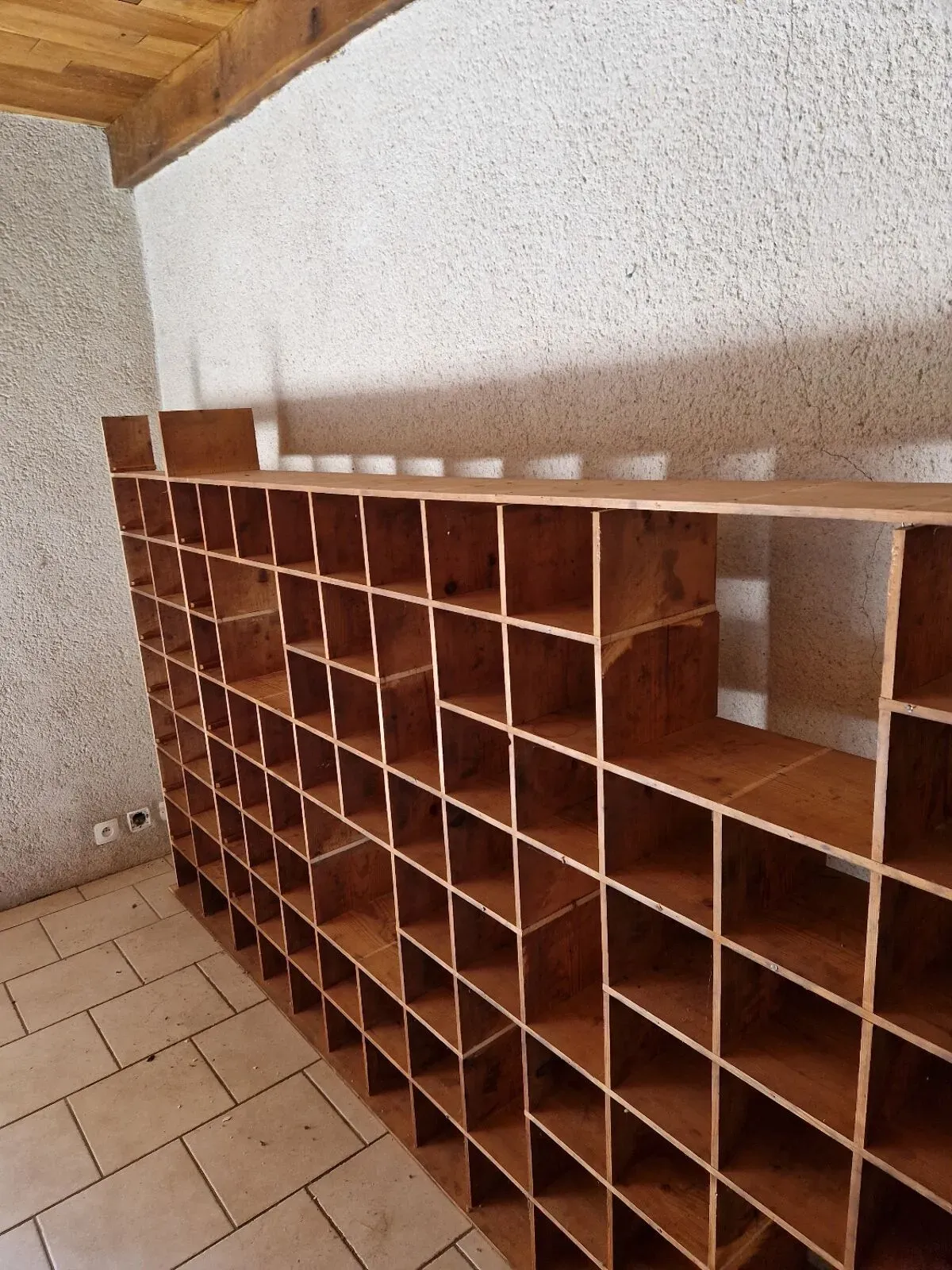 Illustration numéro 4 du produit Grand meuble de métier en bois