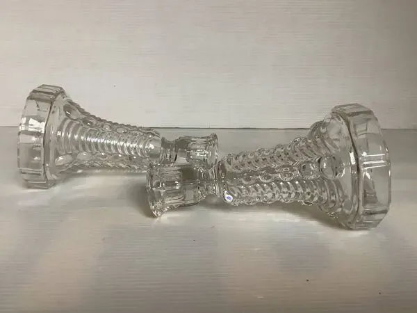 Illustration numéro 4 du produit Paire d’anciens bougeoirs Val Saint Lambert Art Déco