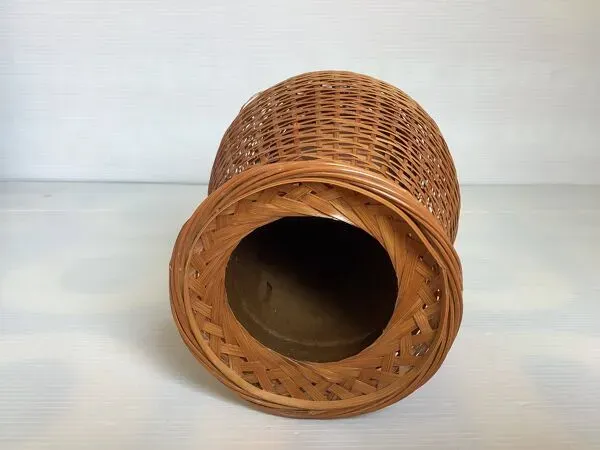 Illustration numéro 4 du produit Vase tressé bambou intérieur céramique style ikebana