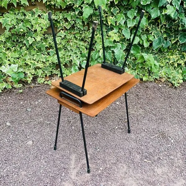 Illustration numéro 4 du produit Paire de tables gigognes