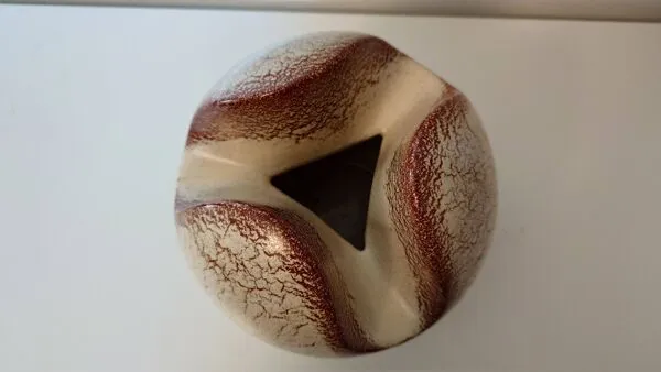 Illustration numéro 4 du produit Vase Bertoncello Ceramiche – design sculptural italien – années 1970