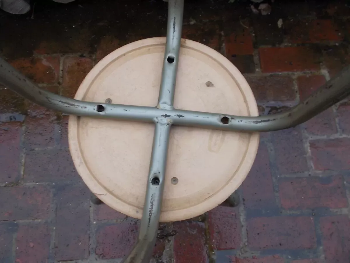 Illustration numéro 4 du produit Paire de tabourets vintage Werzalit