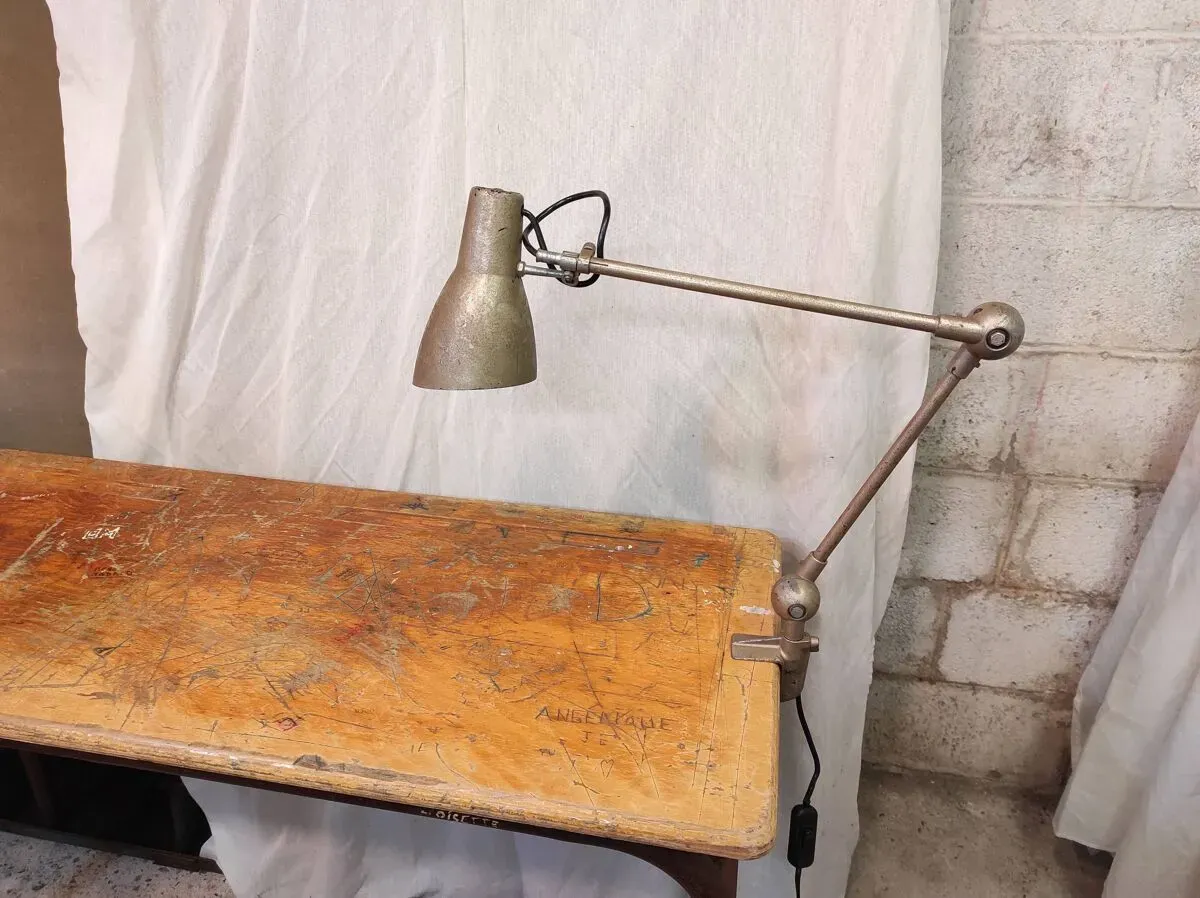 Illustration numéro 4 du produit Lampe d'atelier articulée 1960